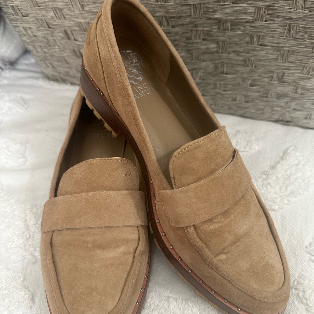 Vince Camuto Beige Sole Detail
